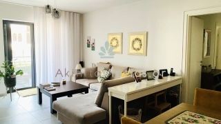 ΠΩΛΕΙΤΑΙ ΝΕΟΔΜΗΤΟ ΔΙΑΜΕΡΙΣΜΑ ΣΤΗ ΛΙΒΑΔΕΙΑ 